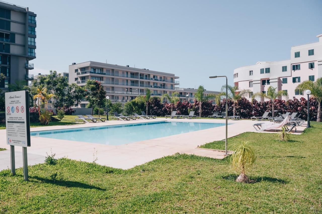 Elephant 2Br Apartment With Terrace, Side Sea View And Pool Access Funchal  Exterior photo
